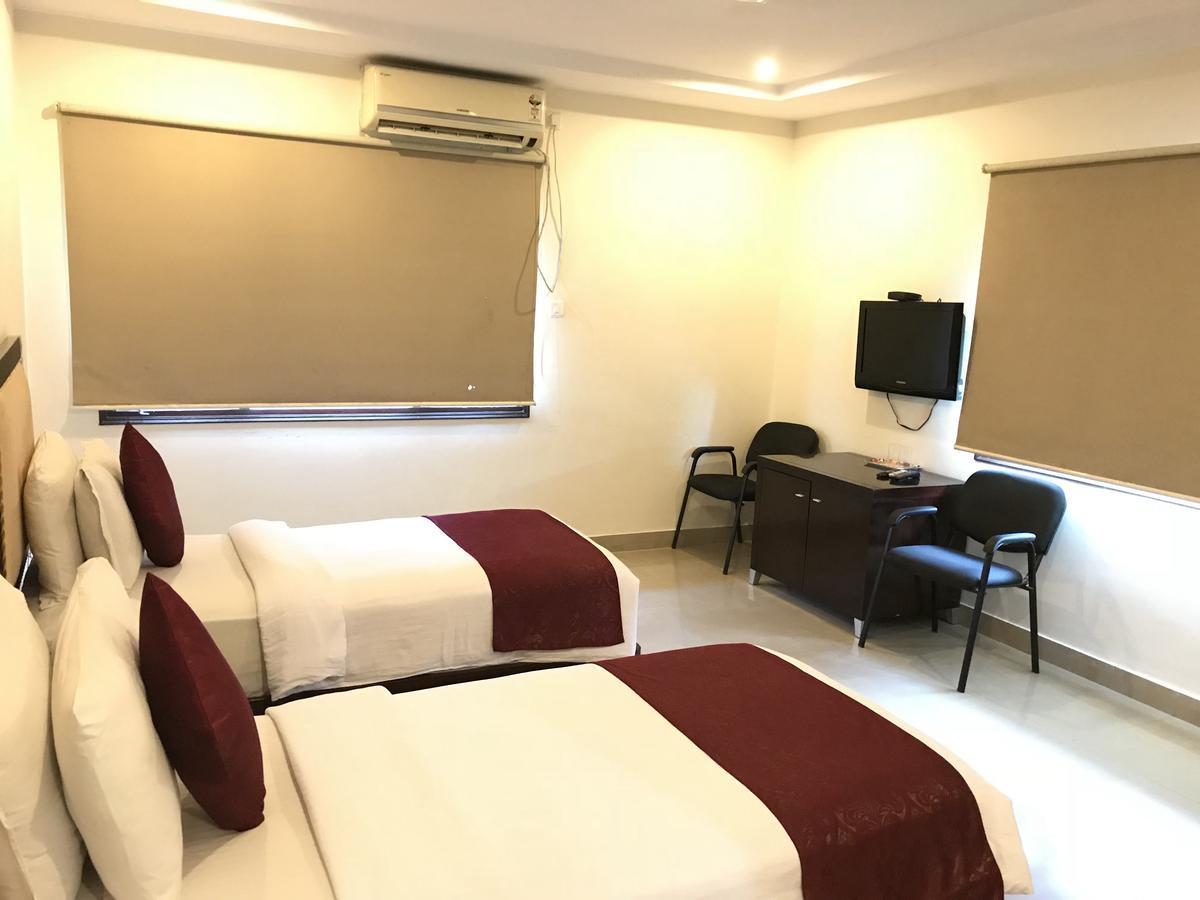 Ankitha Stay Inn Hyderabad Bagian luar foto